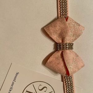 Brand new size M : 11-12 1/2 neck